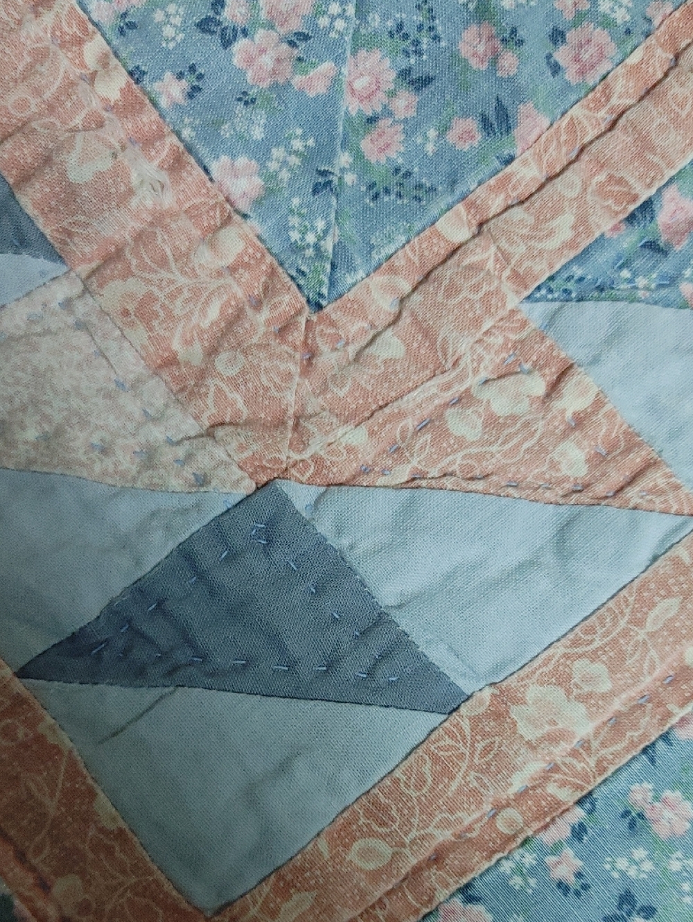 Antique Square Lonestar Small Hand Quilted Quilt in Blue and Pink - Picture 17 of 17